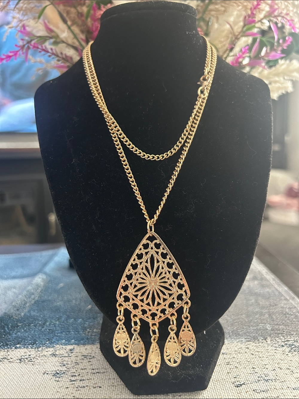 Delicate Gold Filigree Teardrop Pendant Necklace - Layered Charm